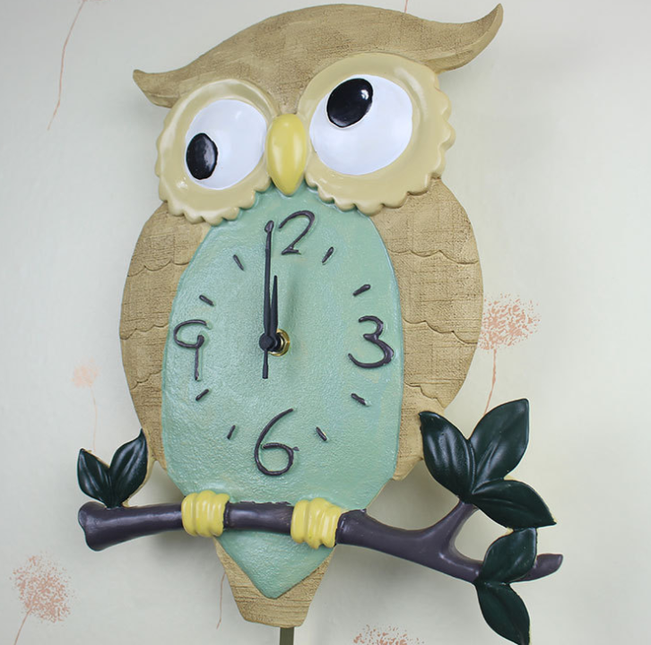 Creative Resin Owl Wall Clock - Quartz Timepiece